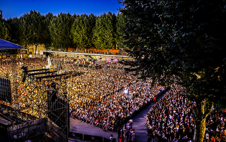 LUCCA SUMMER ... BENE PER L'ECONOMIA LOCALE